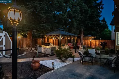 913 Cedar Brook Ln, Vacaville, CA 95687 - Photo 39