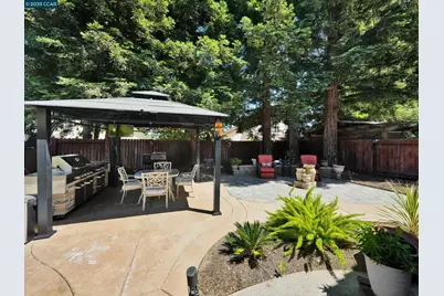 913 Cedar Brook Ln, Vacaville, CA 95687 - Photo 35