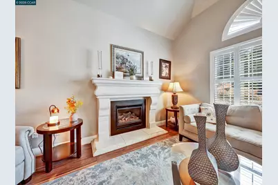 913 Cedar Brook Ln, Vacaville, CA 95687 - Photo 5