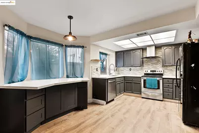 1974 Paradise Valley Ct, Tracy, CA 95376 - Photo 11