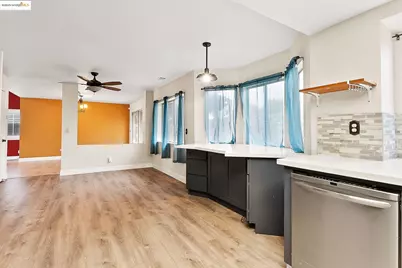 1974 Paradise Valley Ct, Tracy, CA 95376 - Photo 13