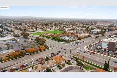 1974 Paradise Valley Ct, Tracy, CA 95376 - Photo 33