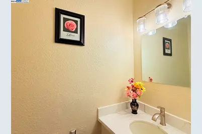 68 El Toro Ct, Fairfield, CA 94533 - Photo 27