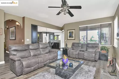 1915 Edgeview Way, Discovery Bay, CA 94505 - Photo 19