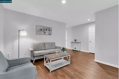 432 Red Robin Dr, Patterson, CA 95363 - Photo 5