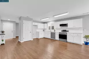 432 Red Robin Dr, Patterson, CA 95363 - Photo 9