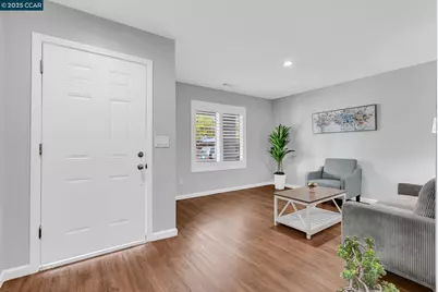 432 Red Robin Dr, Patterson, CA 95363 - Photo 7