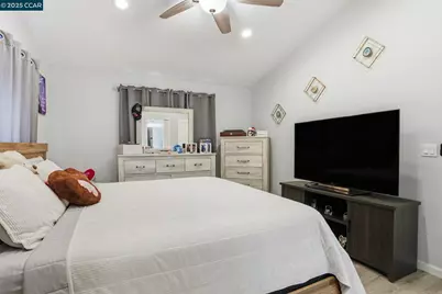 213 Markham Avenue, Vacaville, CA 95688 - Photo 17