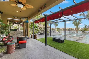 1050 Clear Lake Dr, Oakley, CA 94561 - Photo 5