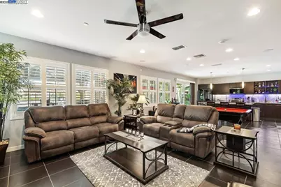 1050 Clear Lake Dr, Oakley, CA 94561 - Photo 19