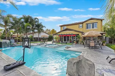 1050 Clear Lake Dr, Oakley, CA 94561 - Photo 39