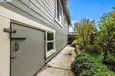 1672 Crescent Avenue, Castro Valley, CA 94546 - Photo 57