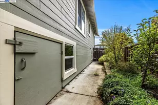 1672 Crescent Ave, Castro Valley, CA 94546 - Photo 57