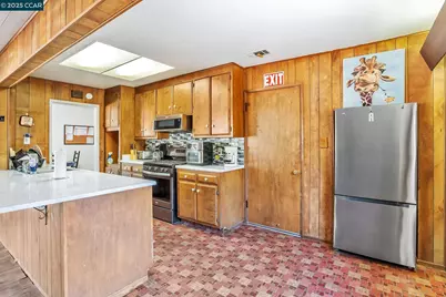 1316 Lincoln St, Fairfield, CA 94533 - Photo 11