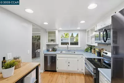 37 Miramonte Dr, Moraga, CA 94556 - Photo 5