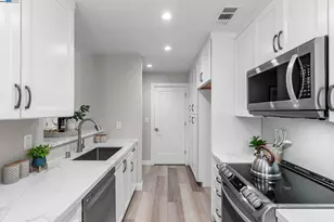 8170 Mountain View Dr, Pleasanton, CA 94588 - Photo 17