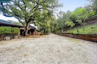 230 Moraga Way, Orinda, CA 94563 - Photo 3
