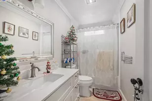 2036 Brookside Dr, San Pablo, CA 94806 - Photo 9