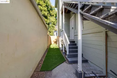 1238 12th St, Oakland, CA 94607 - Photo 53