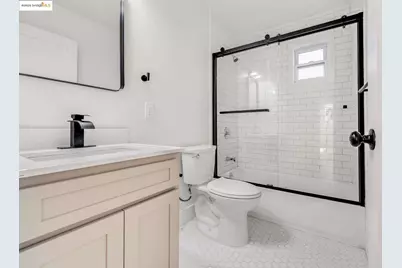 1238 12th St, Oakland, CA 94607 - Photo 9