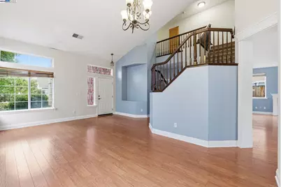 2337 Woodhill Dr, Pittsburg, CA 94565 - Photo 7