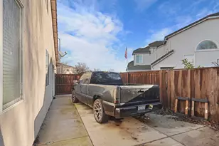 2644 Swainsons Hawk St, Stockton, CA 95209 - Photo 37