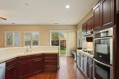 2644 Swainsons Hawk St, Stockton, CA 95209 - Photo 11