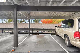 1471 Marchbanks Dr, Walnut Creek, CA 94598 - Photo 27