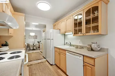 1471 Marchbanks Dr #4, Walnut Creek, CA 94598 - Photo 19