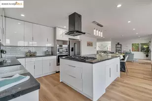 1642 Dune Point Ct, Discovery Bay, CA 94505 - Photo 9