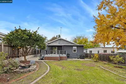 31 Adelaide Dr, Martinez, CA 94553 - Photo 25