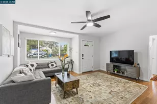 31 Adelaide Dr, Martinez, CA 94553 - Photo 5