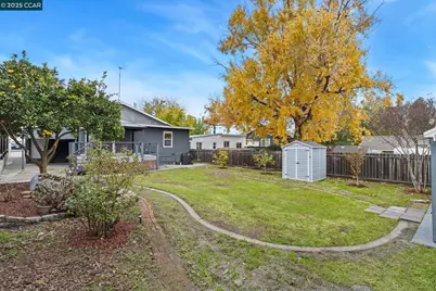 31 Adelaide Dr, Martinez, CA 94553 - Photo 25