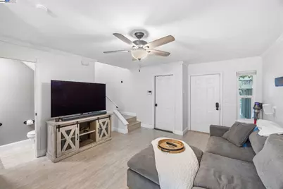 801 Nash Rd #G4, Hollister, CA 95023 - Photo 9