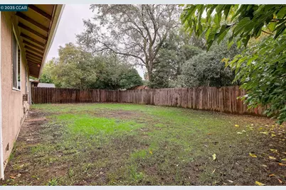 1878 Southwood Dr, Vacaville, CA 95687 - Photo 17