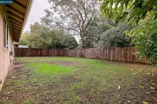 1878 Southwood Dr, Vacaville, CA 95687 - Photo 17