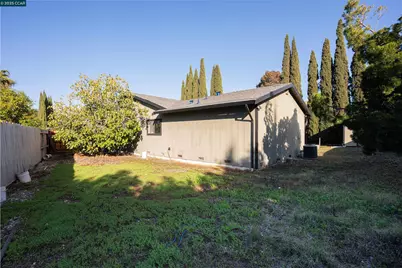 1993 Calaveras Dr, Bay Point, CA 94565 - Photo 23