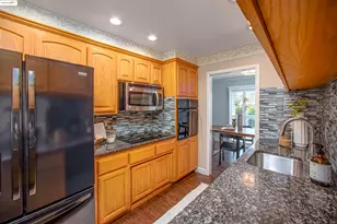 7036 13th St, Sacramento, CA 95831 - Photo 9