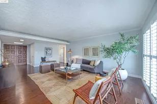 7036 13th St, Sacramento, CA 95831 - Photo 5