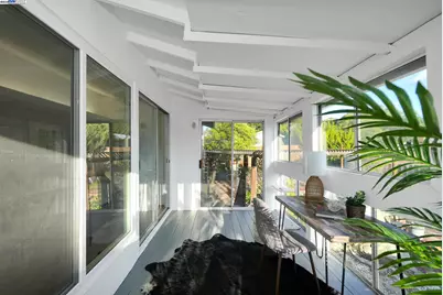 27956 Edgecliff Way, Hayward, CA 94542 - Photo 11