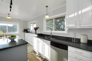 27956 Edgecliff Way, Hayward, CA 94542 - Photo 17