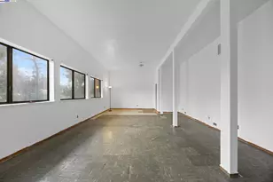 3660 Oak Knoll Blvd, Oakland, CA 94605 - Photo 19