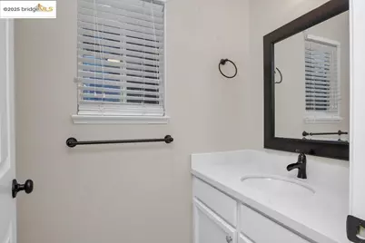 1060 Amanda Cir, Brentwood, CA 94513 - Photo 15