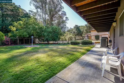 6401 Tri Ln, El Sobrante, CA 94803 - Photo 25