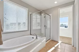 1468 Monument Ln, Fairfield, CA 94533 - Photo 17