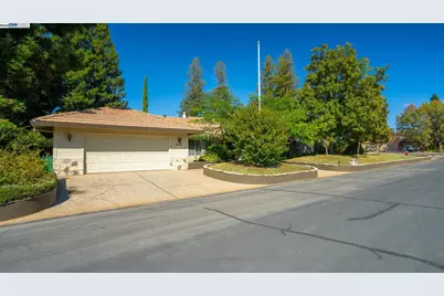 3208 Bonanza Dr, Cameron Park, CA 95682 - Photo 5