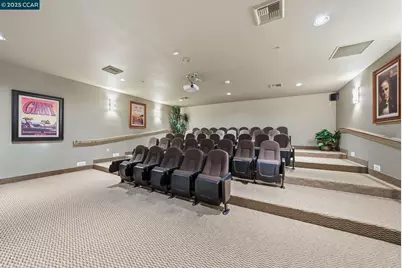 4213 Hovnanian Dr, Sacramento, CA 95834 - Photo 45