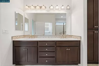 4213 Hovnanian Dr, Sacramento, CA 95834 - Photo 23