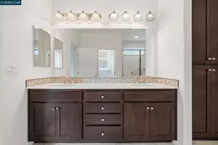 4213 Hovnanian Dr, Sacramento, CA 95834 - Photo 23