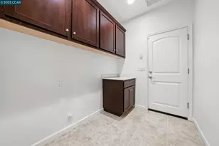 4213 Hovnanian Dr, Sacramento, CA 95834 - Photo 19